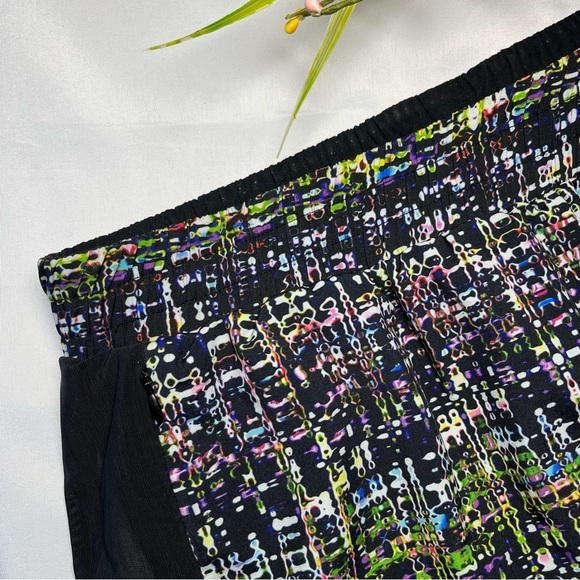 Fabletics Fallon Compression-lined Running Shorts Large - Picture 9 of 16